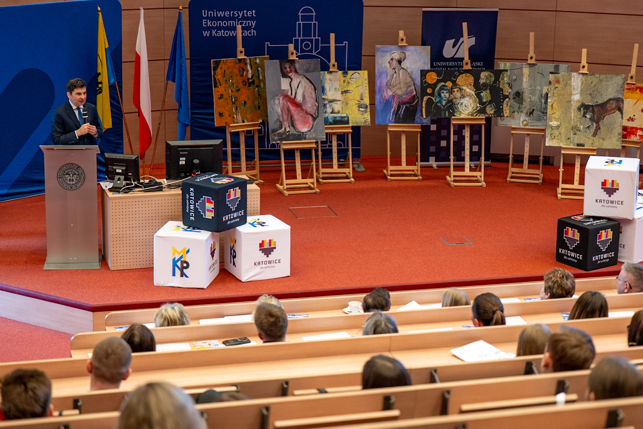 Wojewoda Śląski Marek Wójcik przemawia podczas otwarcia wydarzenia.
