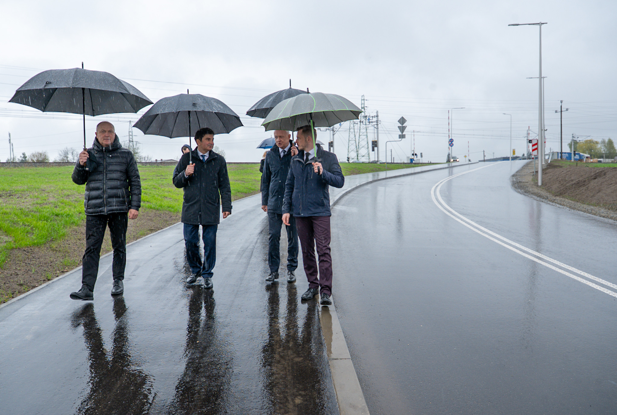 Wojewoda Śląski na otwarciu drogi.