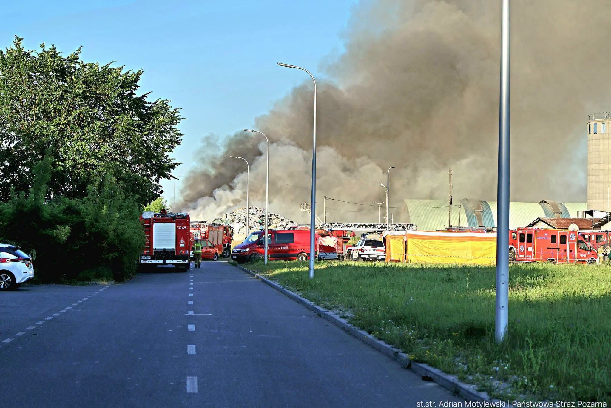 zdjęcie z miejsca akcji, zadymienie / fot. KW PSP w Katowicach