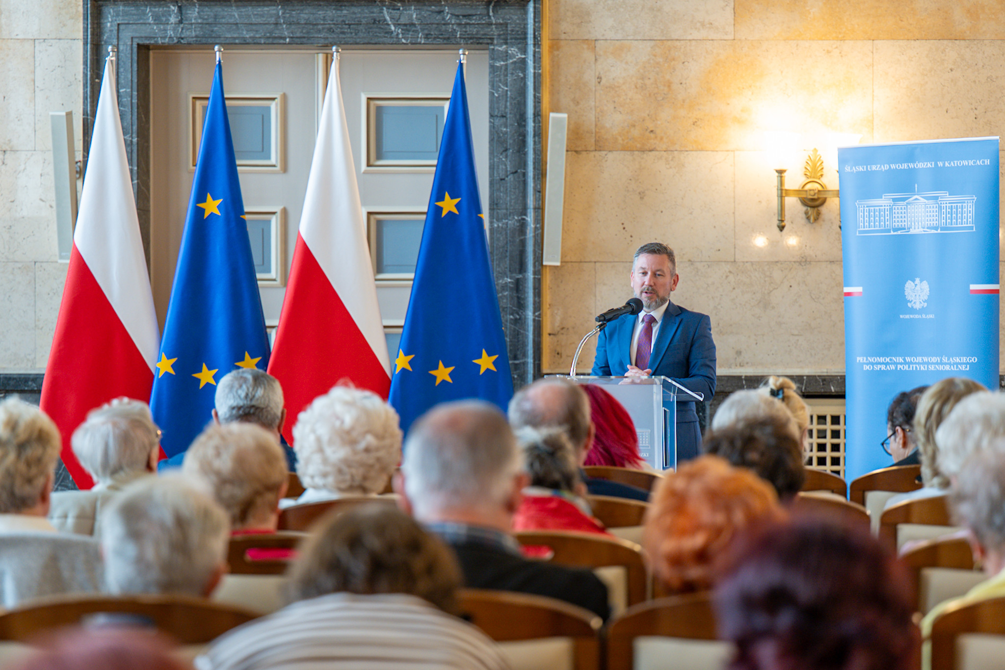 Wicewojewoda Śląski przemawia podczas wydarzenia.