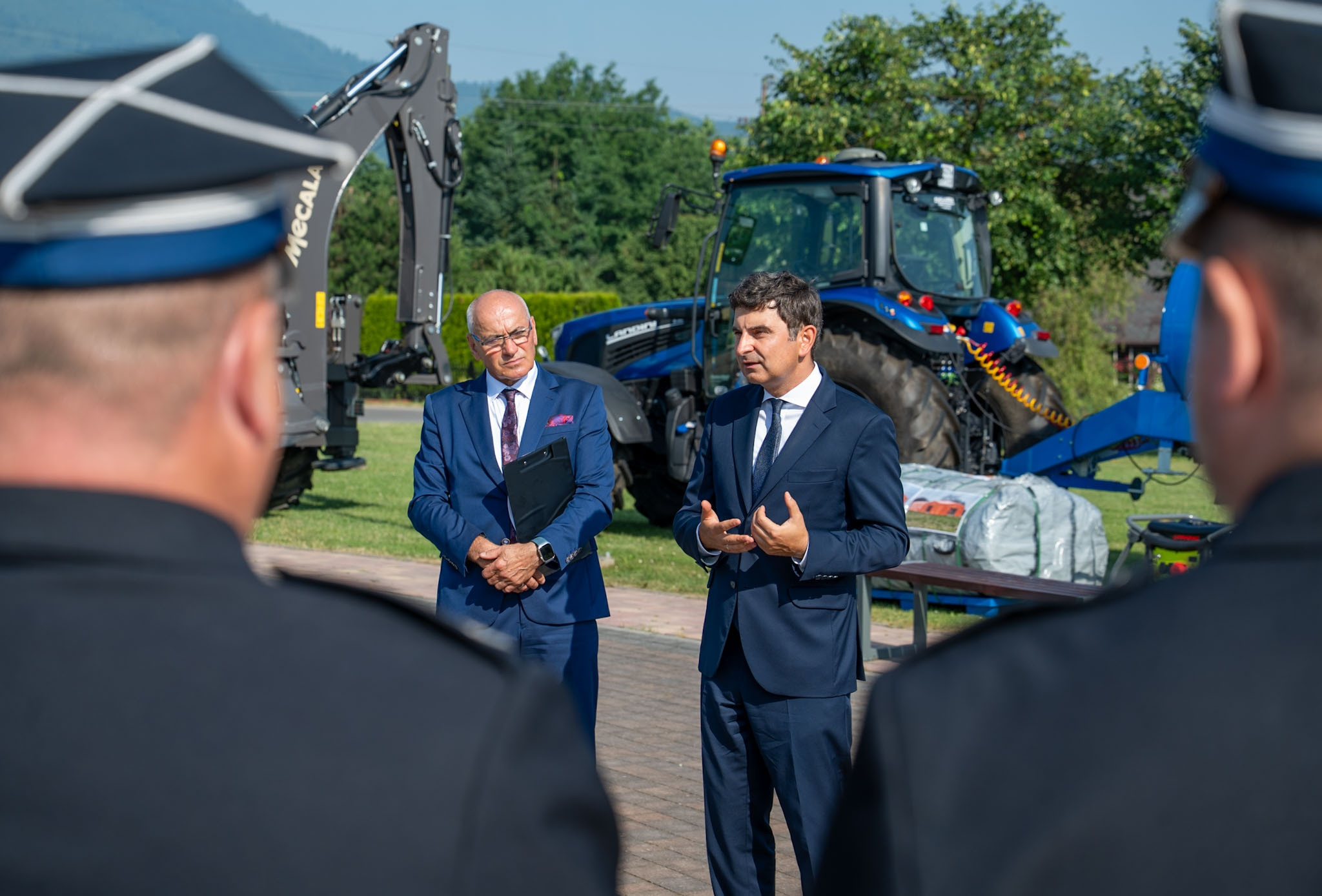 Wojewoda Śląski przemawia podczas wydarzenia.
