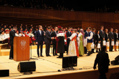 Fotogaleria z 50. inauguracji roku akademickiego Uniwersytetu Śląskiego, w której uczestniczył m.in. wojewoda śląski Jarosław Wieczorek, wicepremier Jarosław Gowin i sekretarz stanu w Ministerstwie Sprawiedliwości  Michał Wójcik.