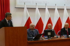 Zdjęcia z wizyty ministra spraw wewnętrznych i administracji Joachima Brudzińskiego w Katowicach.