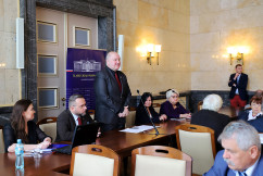 Zdjęcia ze spotkania z przedstawicielami samorządów lokalnych  na temat programu 