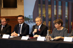 Galeria ze zdjęciami z NOSPRu, gdzie odbyło się podpisanie listu intencyjnego dot. organizacji Międzynarodowego Konkursu Muzycznego im. K. Szymanowskiego /fot. A. Karendał/