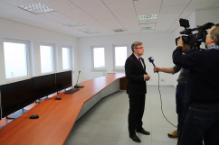 Zdjęcia z podpisania umowy na dokończenie budowy zbiornika Racibórz Dolny z udziałem wojewody Jarosława Wieczorka /fot. A. Karendał/