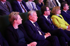 Galeria ze zdjęciami z jubileuszu Walcowni Rur Silesia SA z udziałem wojewody Jarosława Wieczorka  /fot. A. Karendał/