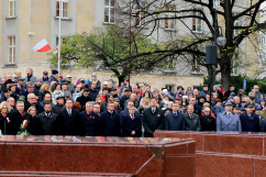 Galeria ze zdjęciami z wojewódzkich obchodów Święta Niepodległości w Katowicach z udziałem m.in. wojewody Jarosława Wieczorka /fot. A. Karendał/