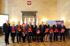 Galeria zdjęć z konferencji poświęconej realizacji programu 