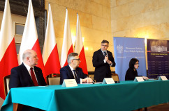 Galeria zdjęć z konferencji poświęconej realizacji programu 