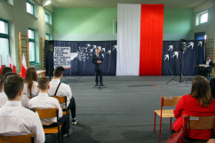 Uroczystość wręczenia aktów nadania stopnia nauczyciela dyplomowanego z udziałem wicewojewody śląskiego Mariusza Trepki.