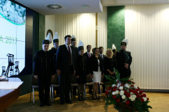 Fotogaleria z uroczystości barbórkowych w Głównym Instytucie Górnictwa z udziałem wojewody śląskiego.
