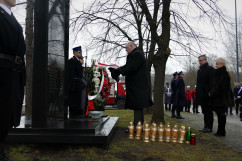 Uroczystości z okazji 12. rocznicy zawalenia się hali MTK z udziałem wicewojewody śląskiego Jana Chrząszcza.