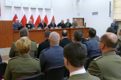 Zdjęcia z wizyty ministra spraw wewnętrznych i administracji Joachima Brudzińskiego w Katowicach.