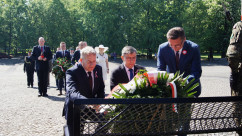 Galeria zdjęć z wojewódzkich obchodów Święta Narodowego Trzeciego Maja oraz 97. rocznicy wybuchu III powstania śląskiego /fot. A. Księżnik, A. Karendał/