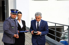 Fotogaleria z otwarcia Posterunku Policji w Porębie z udziałem wicewojewody śląskiego Mariusza Trepki.