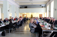 Galeria zdjęć z posiedzenia Wojewódzkiej Rady Dialogu Społecznego w Sali Kolumnowej Urzędu Marszałkowskiego Województwa Śląskiego /fot. A. Karendał/
