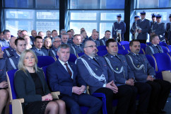 Fotogaleria z uroczystości wręczenia Medali za Długoletnią Służbę policjantom i pracownikom Policji / zdjęcie: K. Kamasiński