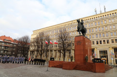 Galeria ze zdjęciami z wojewódzkich uroczystości z okazji 150. rocznicy urodzin marszałka Józefa Piłsudskiego /fot. A. Karendał/