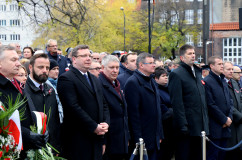 Galeria ze zdjęciami z wojewódzkich obchodów Święta Niepodległości w Katowicach z udziałem m.in. wojewody Jarosława Wieczorka /fot. A. Karendał/