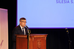 Galeria ze zdjęciami z jubileuszu Walcowni Rur Silesia SA z udziałem wojewody Jarosława Wieczorka  /fot. A. Karendał/