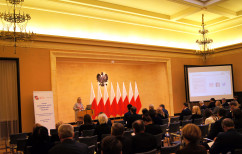 Galeria ze zdjęciami z Polskiej Konferencji Jakości Administracji Publicznej „Innowacje w administracji publicznej – rozrzutność czy inwestycja?”, która odbywała się w Kancelarii Prezesa Rady Ministrów.