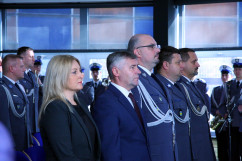 Fotogaleria z uroczystości wręczenia Medali za Długoletnią Służbę policjantom i pracownikom Policji / zdjęcie: K. Kamasiński