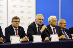 Fotogaleria ze zdjęciami z pierwszego dnia VII Europejskiego Kongresu Małych i Średnich Przedsiębiorstw z udziałem m.in. wicepremiera Jarosława Gowina i wojewody Jarosława Wieczorka /fot. A. Karendał/