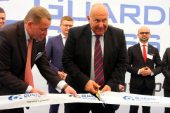 Fotogaleria z uroczystości, podczas której zapowiedziano powstanie nowego zakładu produkcji szkła w Częstochowie. Udział w niej wziął wiceminister rozwoju Tadeusz Kościński i wicewojewoda śląski Mariusz Trepka.