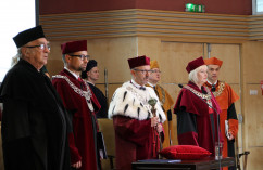 Galeria zdjęć z uroczystej inauguracji roku akademickiego na Uniwersytecie Ekonomicznym w Katowicach, w której wziął udział wicewojewoda Jan Chrząszcz.