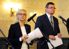 Galeria zdjęć z briefingu prasowego zapowiadającego wzrost środków z budżetu państwa przeznaczonych dla województwa śląskiego /fot. A. Karendał/