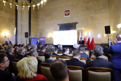 Galeria zdjęć z prezentacji Programu dla Śląska  oraz podpisania umowy w ramach programu Mieszkanie Plus w Śląskim Urzędzie Wojewódzkim /fot. A. Karendał/