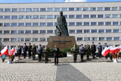 Galeria zdjęć z wojewódzkich obchodów Święta Narodowego Trzeciego Maja oraz 97. rocznicy wybuchu III powstania śląskiego /fot. A. Księżnik, A. Karendał/