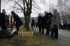 Uroczystości z okazji 12. rocznicy zawalenia się hali MTK z udziałem wicewojewody śląskiego Jana Chrząszcza.