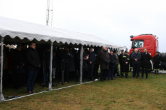 Zdjęcia z uroczystości zakończenia budowy kolejnego etapu wodociągu dla gminy Koniecpol z udziałem wojewody Jarosława Wieczorka i wicewojewody Mariusza Trepki.