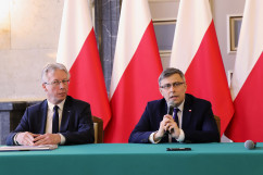 Galeria zdjęć z konferencji prasowej w Śląskim Urzędzie Wojewódzkim na temat planów udoskonalania transportu kolejowego /fot. A. Karendał/
