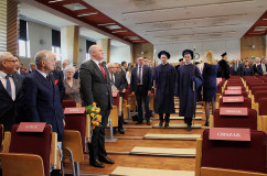 Galeria zdjęć z uroczystej inauguracji roku akademickiego na Uniwersytecie Ekonomicznym w Katowicach, w której wziął udział wicewojewoda Jan Chrząszcz.