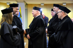 Galeria zdjęć z uroczystości wręczenia odznaczeń państwowych przez wicewojewodę Trepkę podczas Święta Uczelni Uniwersytetu Ekonomicznego /fot. K. Kamasiński/