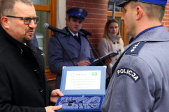 Galeria ze zdjęciami  z otwarcia nowego posterunku w Gołkowicach z udziałem wicewojewody Mariusza Trepki /fot. K. Kamasiński/