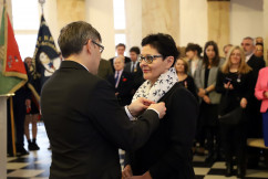 Galeria zdjęć z uroczystości wręczenia odznaczeń państwowych przez wojewodę Jarosława Wieczorka /fot. A. Karendał/