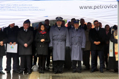Galeria ze zdjęciami  z otwarcia nowego posterunku w Gołkowicach z udziałem wicewojewody Mariusza Trepki /fot. K. Kamasiński/