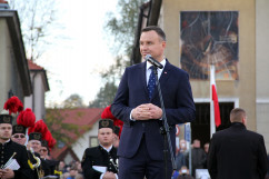 Galeria ze zdjęciami z wizyty Prezydenta Andrzeja Dudy w Wodzisławiu Śląskim, podczas której obecny był wojewoda śląski Jarosław Wieczorek /fot. A. Karendał/