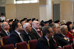 Galeria zdjęć z uroczystej inauguracji roku akademickiego na Uniwersytecie Ekonomicznym w Katowicach, w której wziął udział wicewojewoda Jan Chrząszcz.