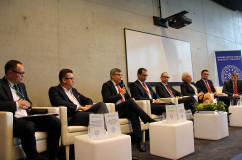 Galeria prezentuje zdjęcia z panelu dyskusyjnego nt. metropolii z udziałem wojewody Jarosława Wieczorka, a także z sesji, w której uczestniczyła minister edukacji Anna Zalewska  /fot. A. Karendał/