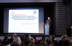 Galeria zdjęć z konferencji w Wodzisławiu Śląskim pn. „Totalitaryzm – geneza, fakty, przeciwdziałanie” /fot. Anna Karendał/
