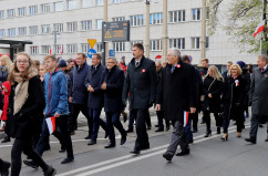 Galeria ze zdjęciami z wojewódzkich obchodów Święta Niepodległości w Katowicach z udziałem m.in. wojewody Jarosława Wieczorka /fot. A. Karendał/