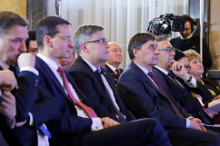 Galeria zdjęć z prezentacji Programu dla Śląska  oraz podpisania umowy w ramach programu Mieszkanie Plus w Śląskim Urzędzie Wojewódzkim /fot. A. Karendał/