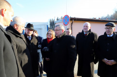 Galeria zdjęć z wizyty roboczej w powiecie żywieckim ministrów Polski i Słowacji odpowiedzialnych za infrastrukturę i transport, w której uczestniczył wicewojewoda Jan Chrząszcz /fot. A. Karendał/