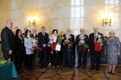 Galeria ze zdjęciami z finału konkursu na najaktywniejszą seniorkę i seniora roku 2017 z udziałem wojewodów Jarosława Wieczorka oraz Jana Chrząszcza /fot. A. Karendał/