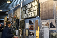Galeria ze zdjęciami z jubileuszu Walcowni Rur Silesia SA z udziałem wojewody Jarosława Wieczorka  /fot. A. Karendał/